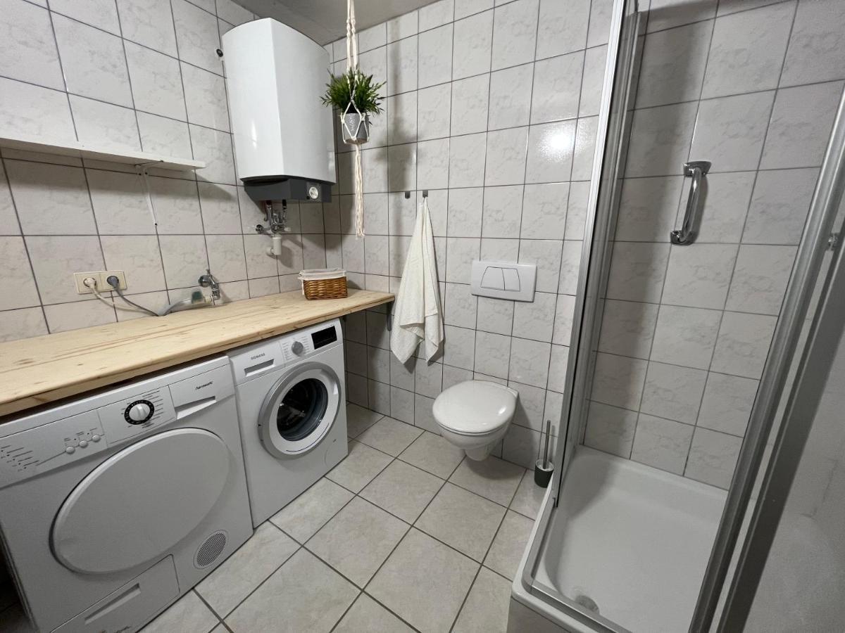 Modernes Haus Fuer 7 Gaeste 90M2 Tv Netflix Wlan Momlingen Exterior photo